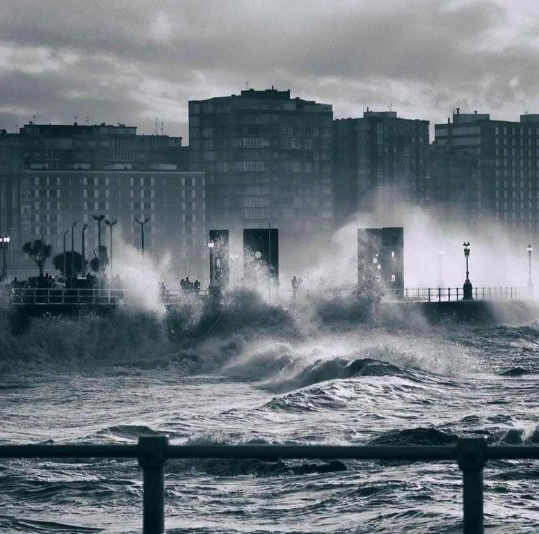 Brisas Del Norte Gijon Bagian luar foto